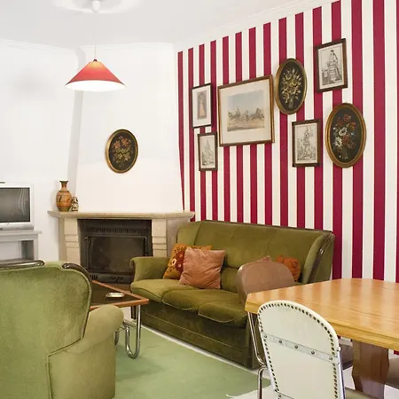 Διαμέρισμα Apartamento Do Arquivo Λεϊρία